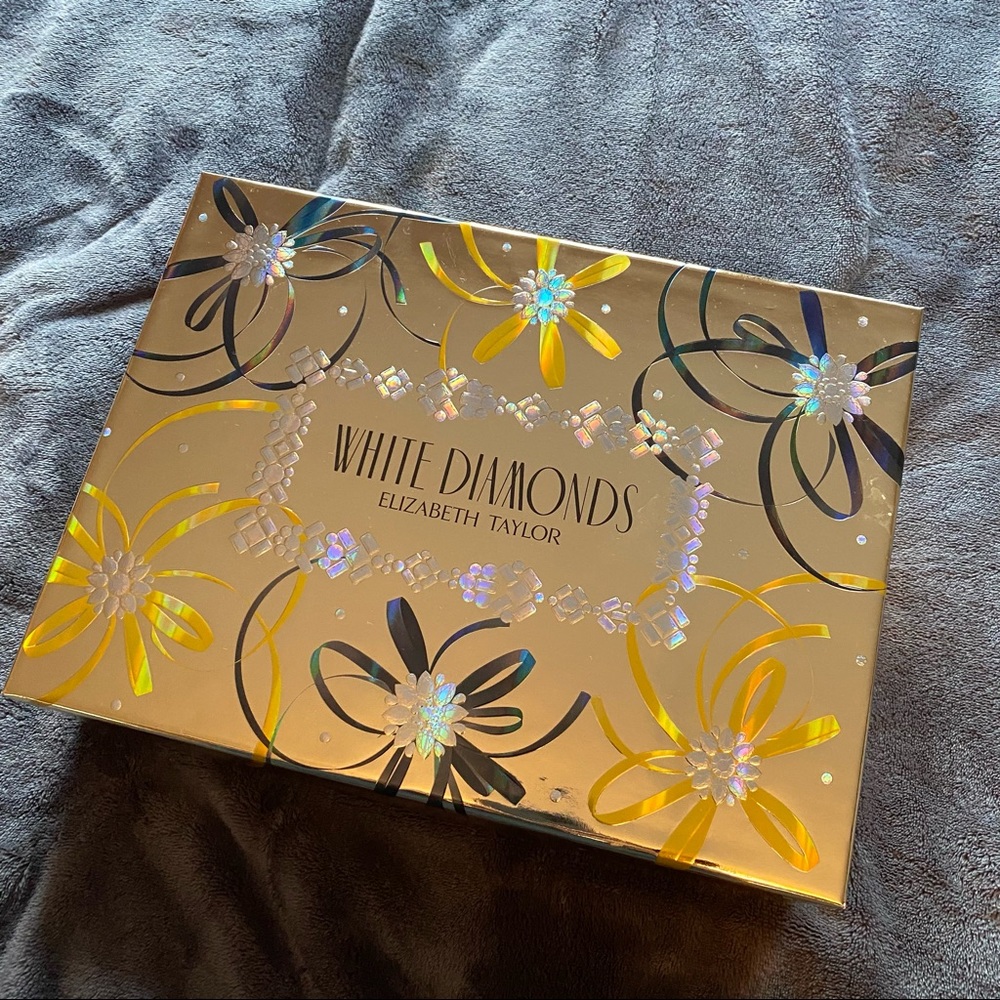 White Diamonds Elizabeth Taylor Gift Set